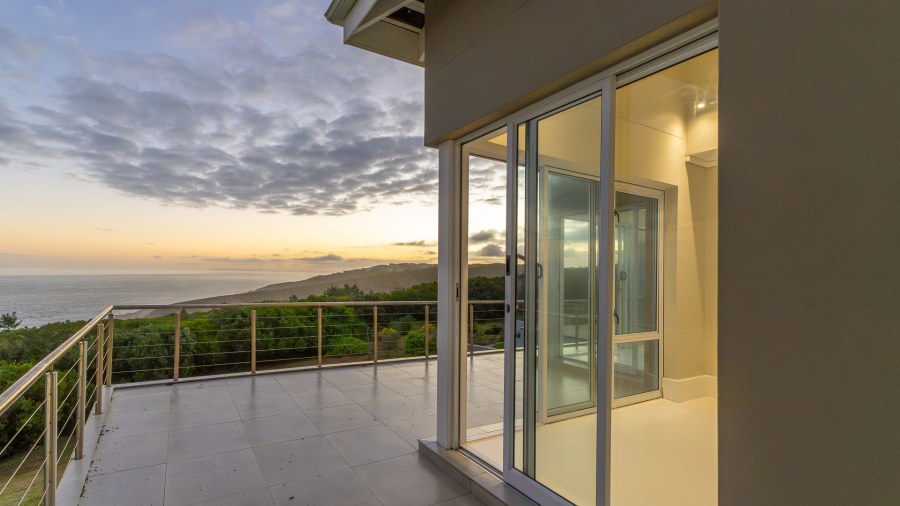 5 Bedroom Property for Sale in Le Grand Golf Estate Western Cape